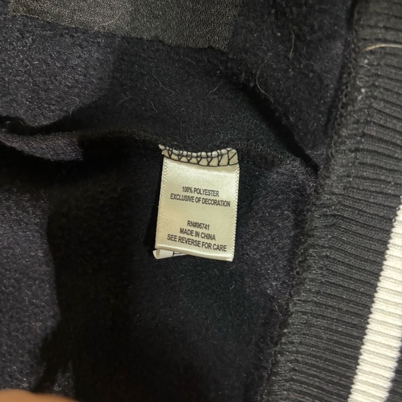 Black and White Cardigan with Butterfly Embroidery - Picture 3 of 7